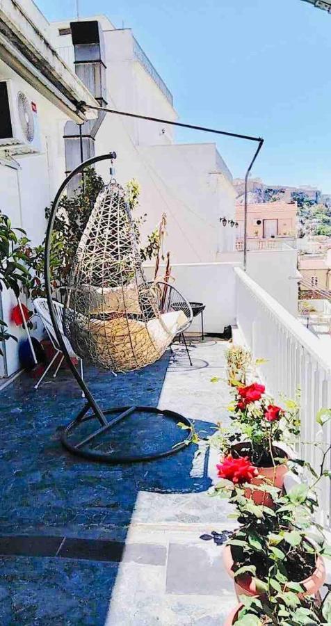 A Masterpiece In Plaka With Big Balcony And Acropolis View Leilighet Athen Eksteriør bilde