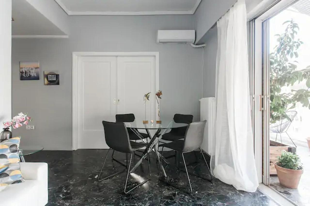 A Masterpiece In Plaka With Big Balcony And Acropolis View Leilighet Athen Eksteriør bilde