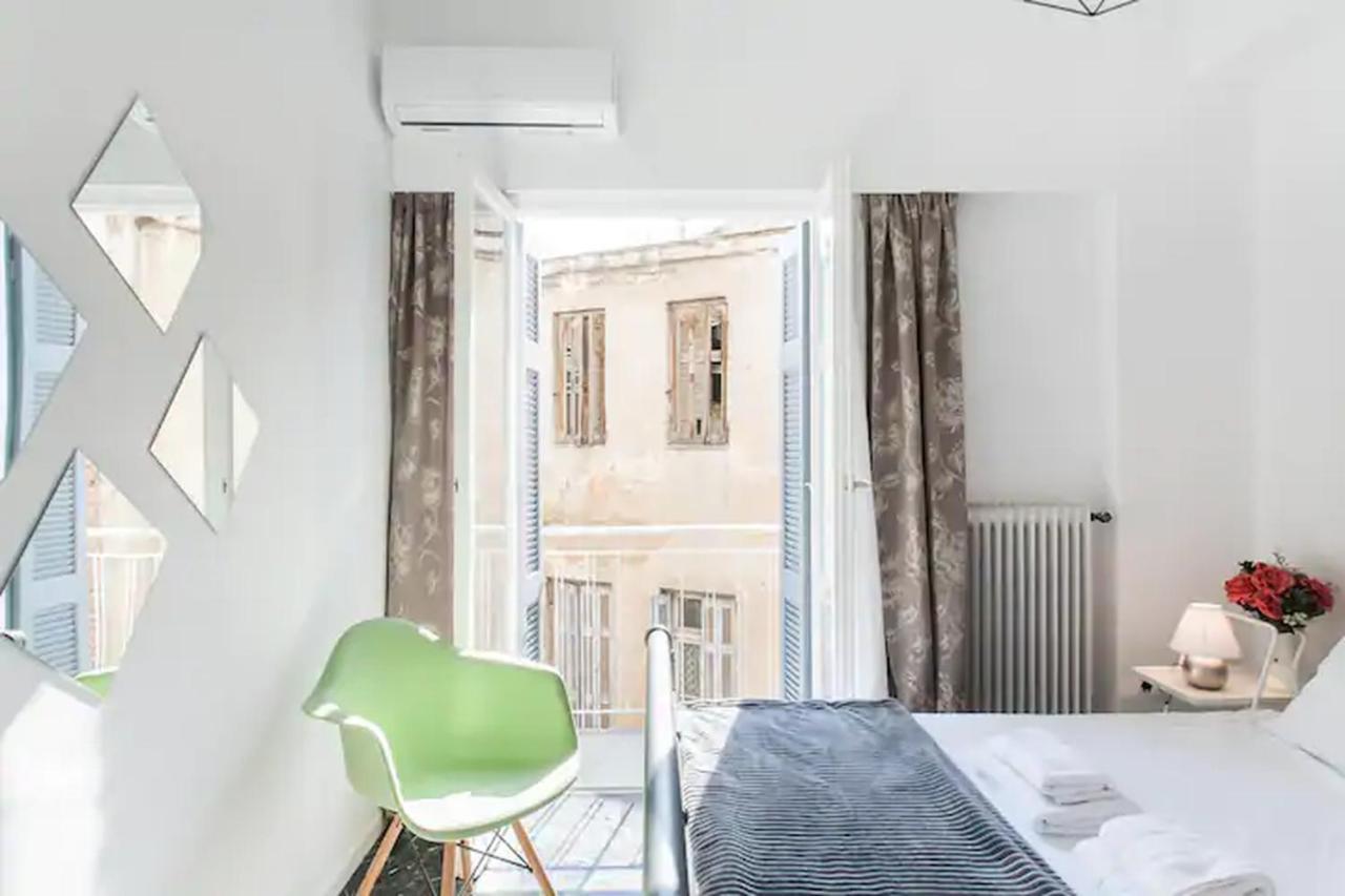 A Masterpiece In Plaka With Big Balcony And Acropolis View Leilighet Athen Eksteriør bilde