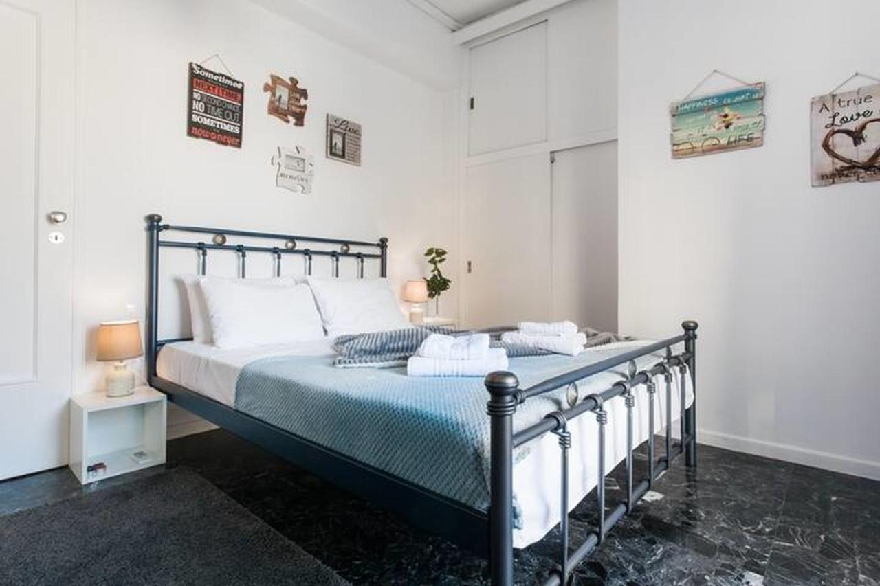 A Masterpiece In Plaka With Big Balcony And Acropolis View Leilighet Athen Eksteriør bilde